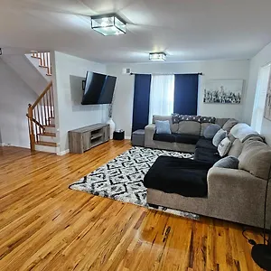 Nyc & Downtown Commuter Dream Habitación en casa particular Newark
